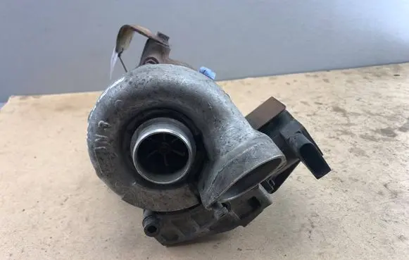 BMW 3 E90 E91 Turbo 11652432660 2432660