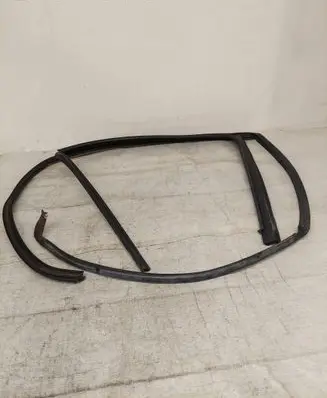 Volkswagen Golf VI Rubber seal rear door window/glass 5K6839431
