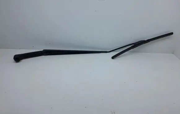 Subaru XV I Front wiper blade arm 2233