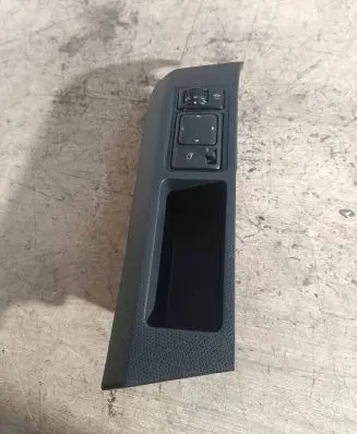 Nissan Micra Wing mirror switch AX700LHD 68485 K10121