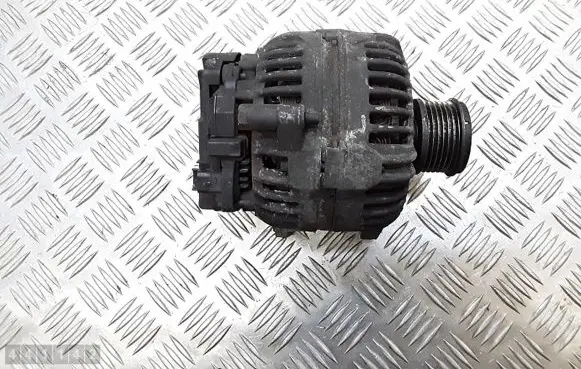Nissan Juke I F15 Generator/alternator