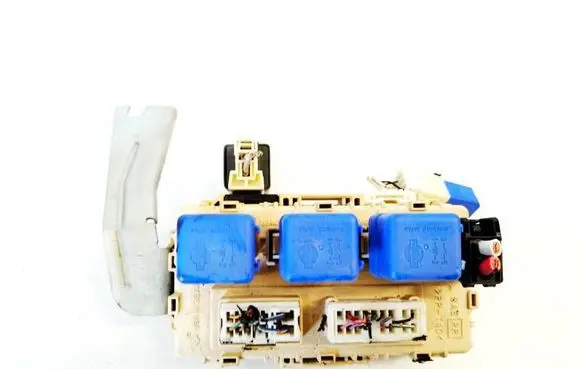 Nissan X-Trail T30 Fuse box set 