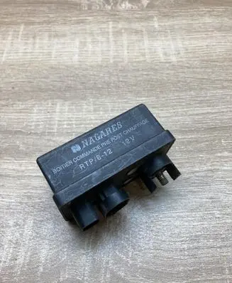 Volvo S40, V40 Glow plug pre-heat relay 7700107794