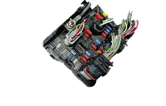 Peugeot 207 Fuse module 9661087080