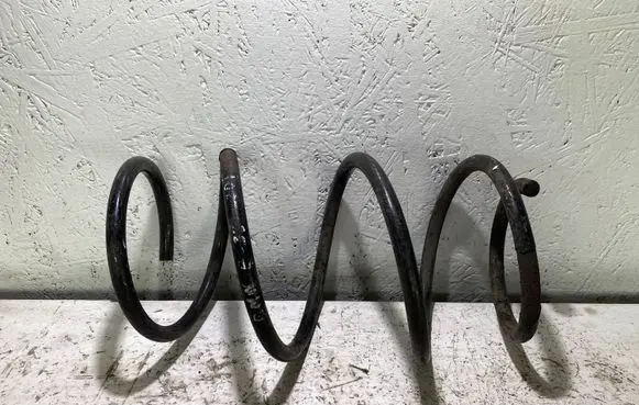 BMW 5 E39 Front coil spring