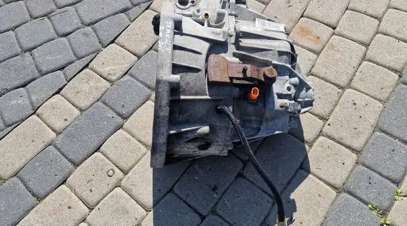 Renault Trafic II (X83) Manual 6 speed gearbox PF6024