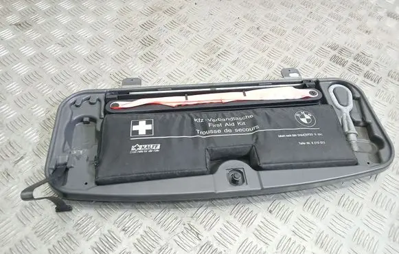 BMW 7 E65 E66 Tool set 6752543