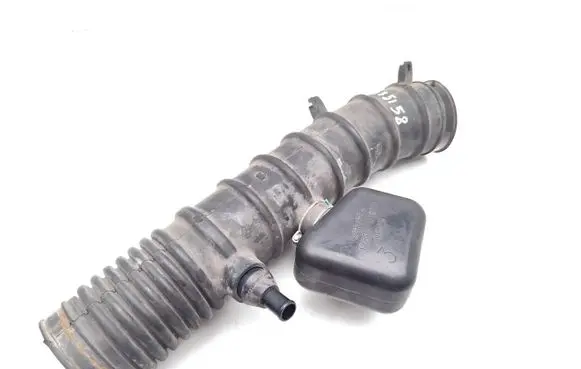Air intake hose/pipe