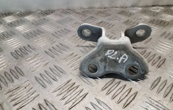 Toyota Auris E180 Front door lower hinge