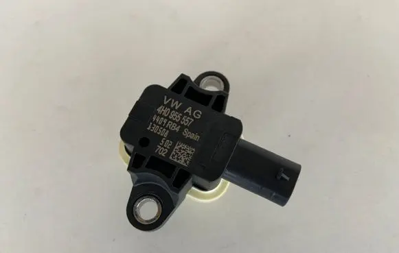 Audi A6 S6 C7 4G Airbag deployment crash/impact sensor 4H0955557