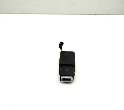 Opel Mokka B USB socket connector 98217039DX 9824334377