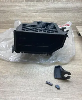 KIA Rio Air filter box 281121W000