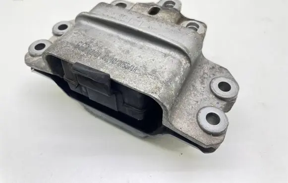 Volkswagen Touran II Engine mount bracket 1K0199555