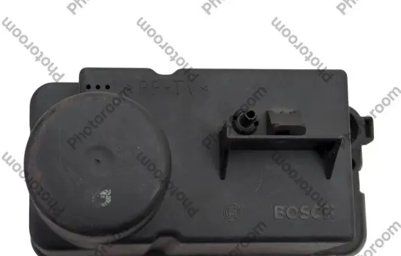 Mercedes-Benz E W124 Central locking vacuum pump 0132006328 1248001148