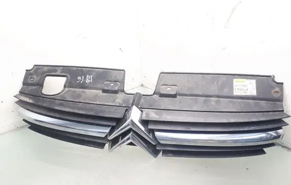 Citroen C5 Front bumper upper radiator grill 9636751980