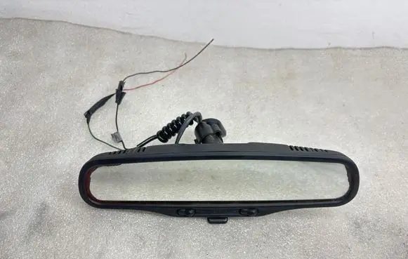 Rear view mirror (interior)