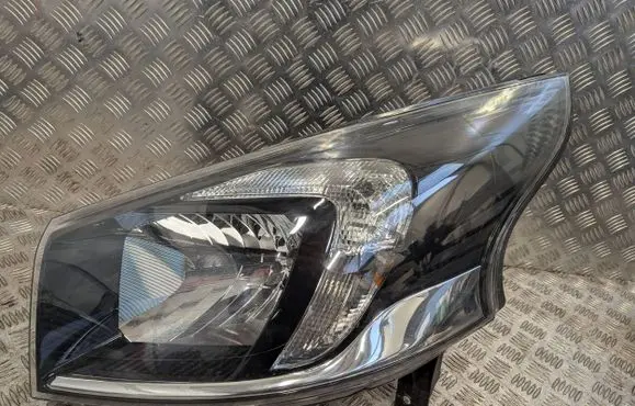 Opel Vivaro Headlight/headlamp 260606315R 93867960