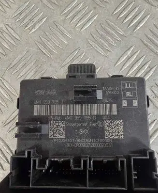 Audi Q8 Door control unit/module 4M1959795D