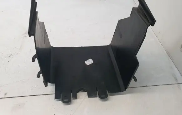 Volkswagen PASSAT B6 Battery box tray cover/lid 3C0915335