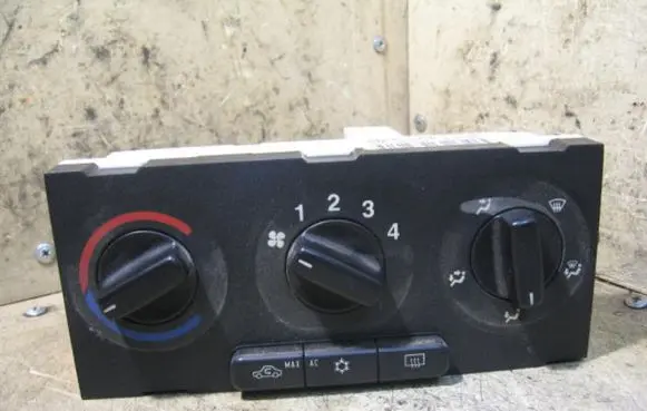 Opel Zafira A On-board computer control switch BEHR37646GM52559839 BEHR5634105H35