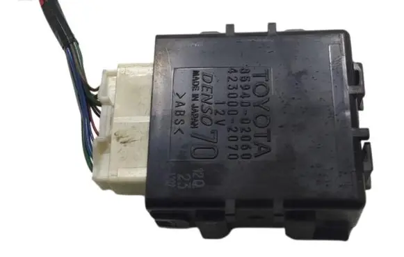 Toyota Auris E180 Window wiper relay 8594002060