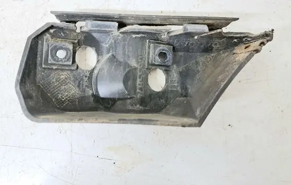 Volvo V50 Front bumper mounting bracket 30655874