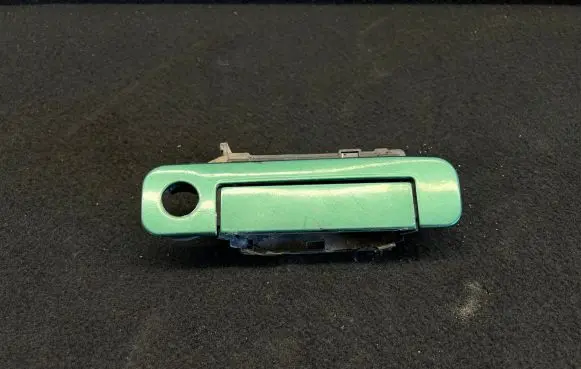 Audi A3 S3 8L Front door exterior handle 4A0837206
