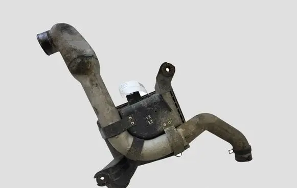 Hyundai Trajet Air filter box