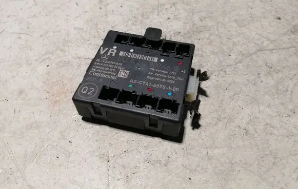 Mercedes-Benz E W212 Door control unit/module A2129004618
