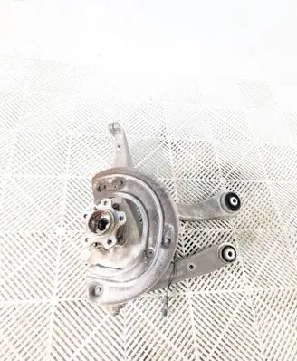 BMW 7 G70 Front wheel hub 6898322 6898544 6898554