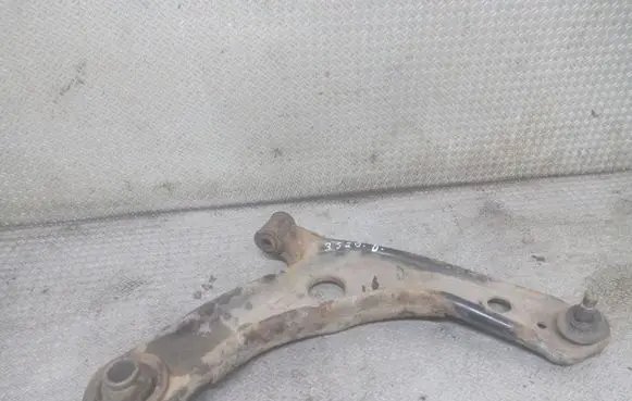 Toyota Yaris Front lower control arm/wishbone
