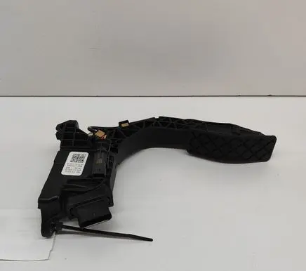 Audi Q8 Accelerator throttle pedal 4N1723523A 6PV01164213