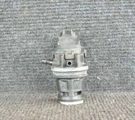 Lexus CT 200H Windscreen/windshield washer pump 8533060190