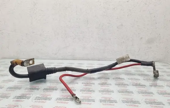 Volkswagen PASSAT B6 Positive cable (battery) 1K0971228L