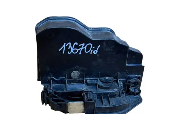 BMW 5 F10 F11 Front door lock 7202143 A053702
