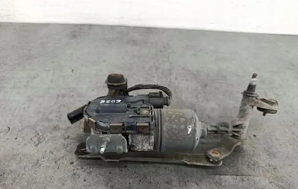 Volkswagen Touran I Front wiper linkage 