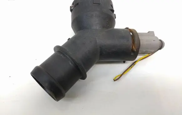 Volkswagen Golf V Engine coolant pipe/hose 1K0122291AE