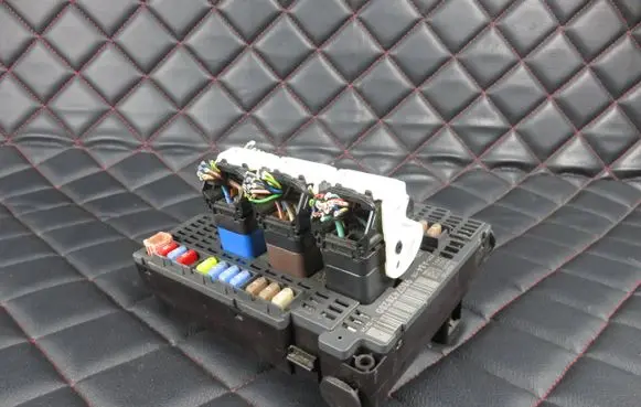Peugeot 508 BSM Control unit 9807428280 30047933 BSMAB400