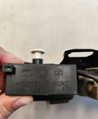 Mercedes-Benz E W210 Wiper motor 1248210047