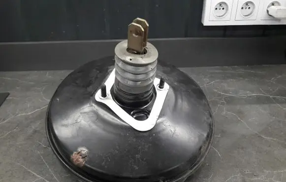Mercedes-Benz E W210 Brake booster 0044302930