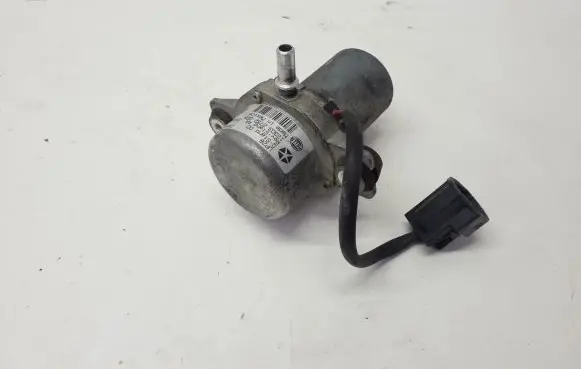 Chrysler Town u0026 Country V Vacuum pump 04581541AA