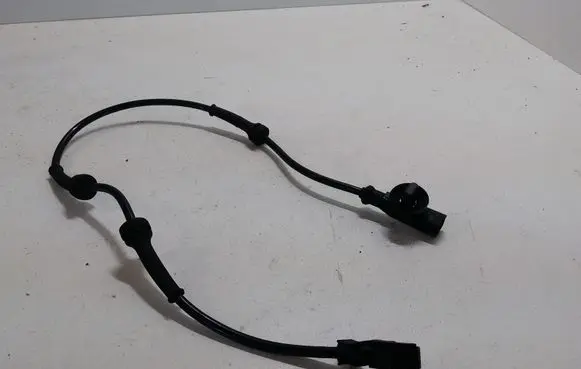 Renault Clio III ABS brake wheel speed sensor 8200419177 0265007742