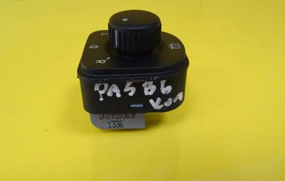 Volkswagen PASSAT B6 Wing mirror switch 1K0959565F