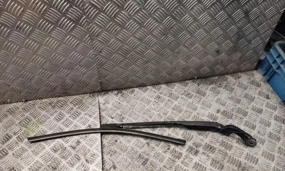 Audi A6 Allroad C6 Windshield/front glass wiper blade 4f1955407b