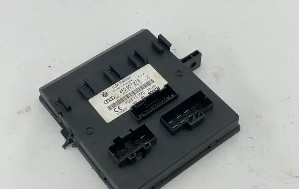 Audi A6 S6 C6 4F Comfort/convenience module 4F0907279 F005V00562 4F0910279D