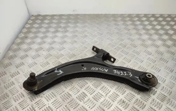 Nissan Qashqai Front lower control arm/wishbone