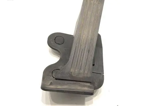 Mazda CX-5 Accelerator throttle pedal GHP9-41600-G