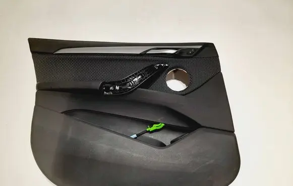 BMW X1 F48 F49 Front door card panel trim 