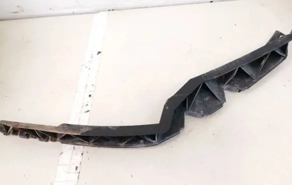 Skoda Octavia Mk2 (1Z) Front bumper mounting bracket 1z0807183