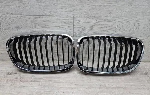 BMW 1 F20 F21 Front bumper upper radiator grill 7239022 7239021